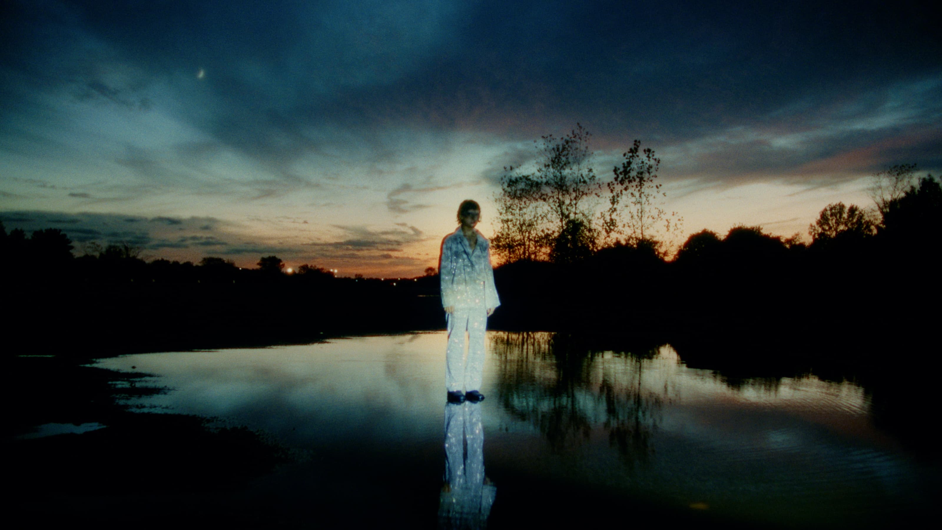 Background Image of Lovpune